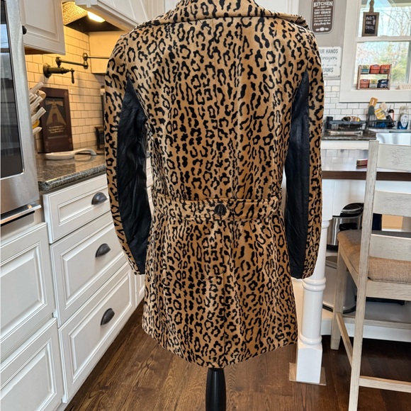 H&M Leopard Print Trench Coat - Size 8 - Picture 2 of 3